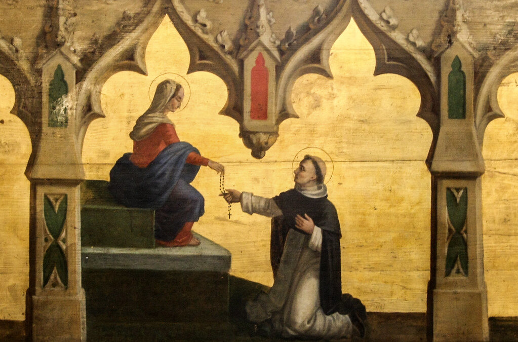O Santo Rosário: Caminho de União com Deus